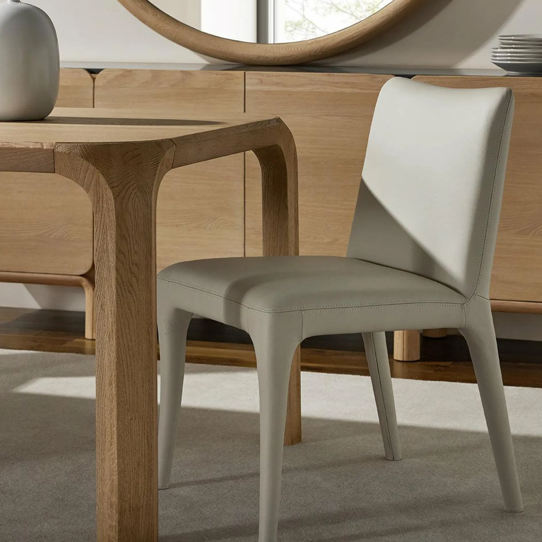 Acari - Leather Dining Chair