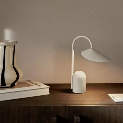 Arum - Portable Lamp