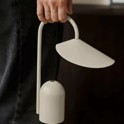 Arum - Portable Lamp