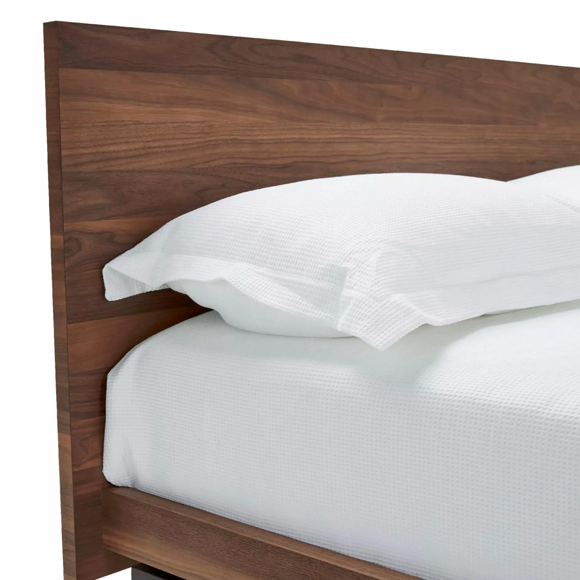 Bora - Wood Bed by Mobican