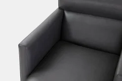 Degano - Armchair with Sled Base by Furninova