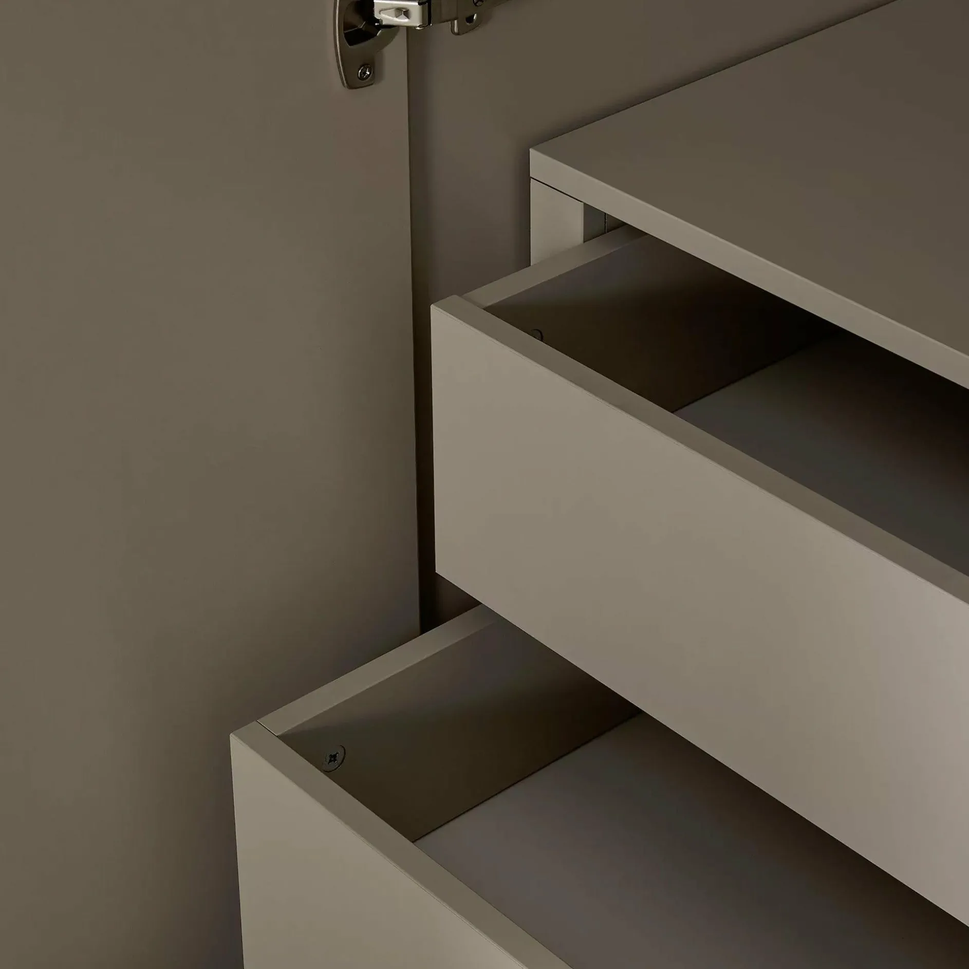 Glassy - Wardrobe