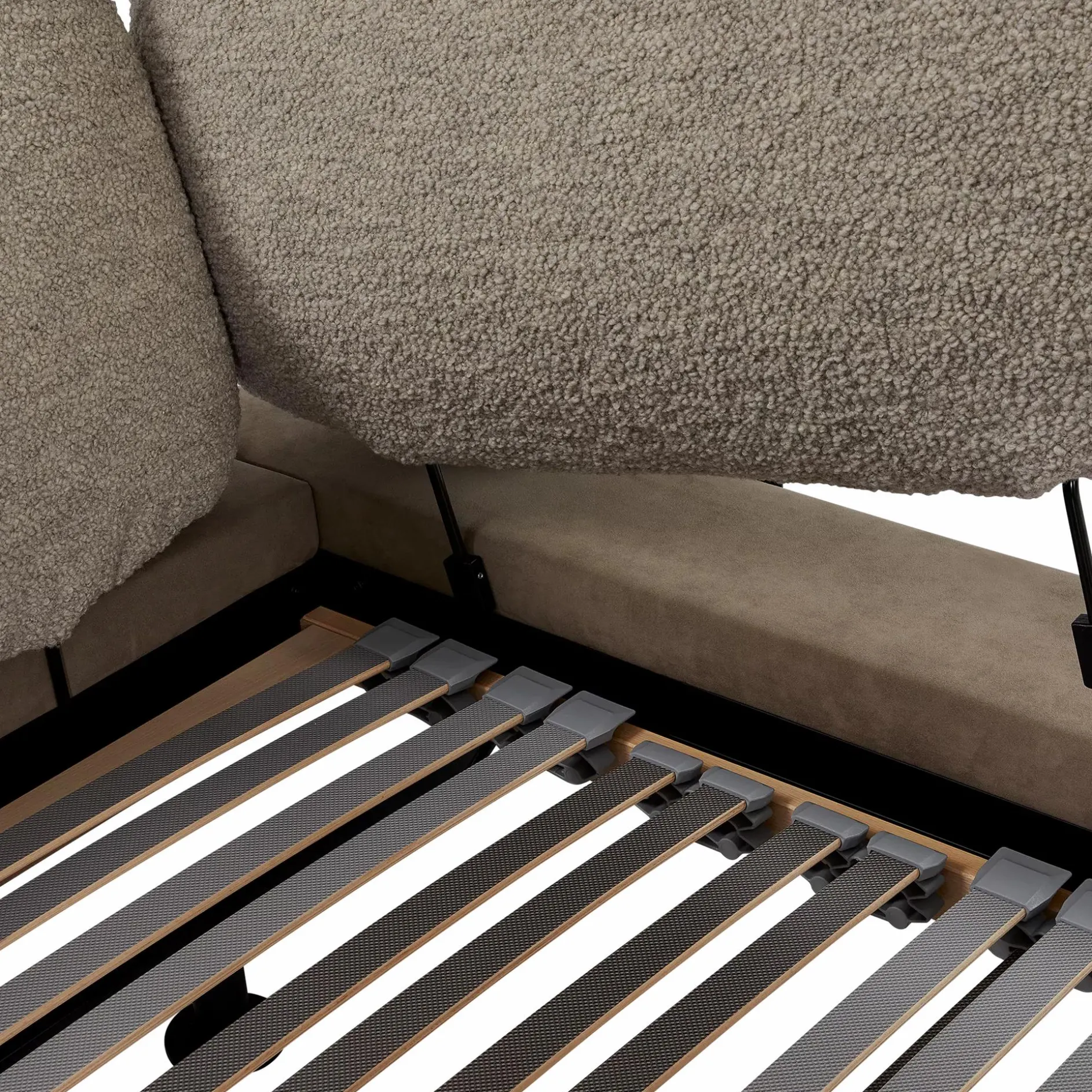 Peter Maly 2 - Bed with adjustable cushions by Ligne Roset