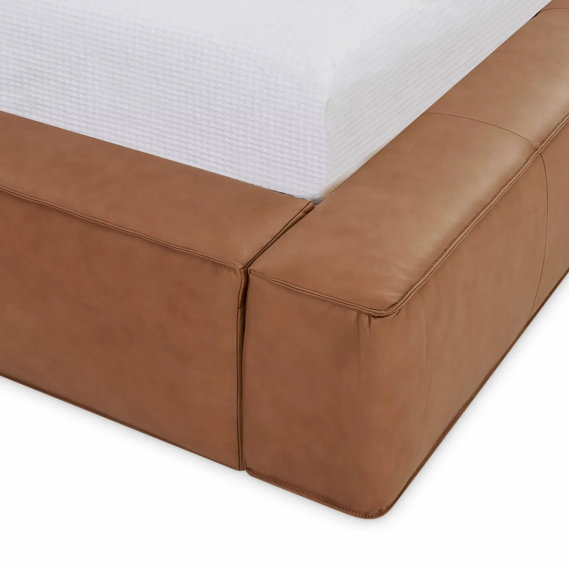 Slova - Leather Platform Bed